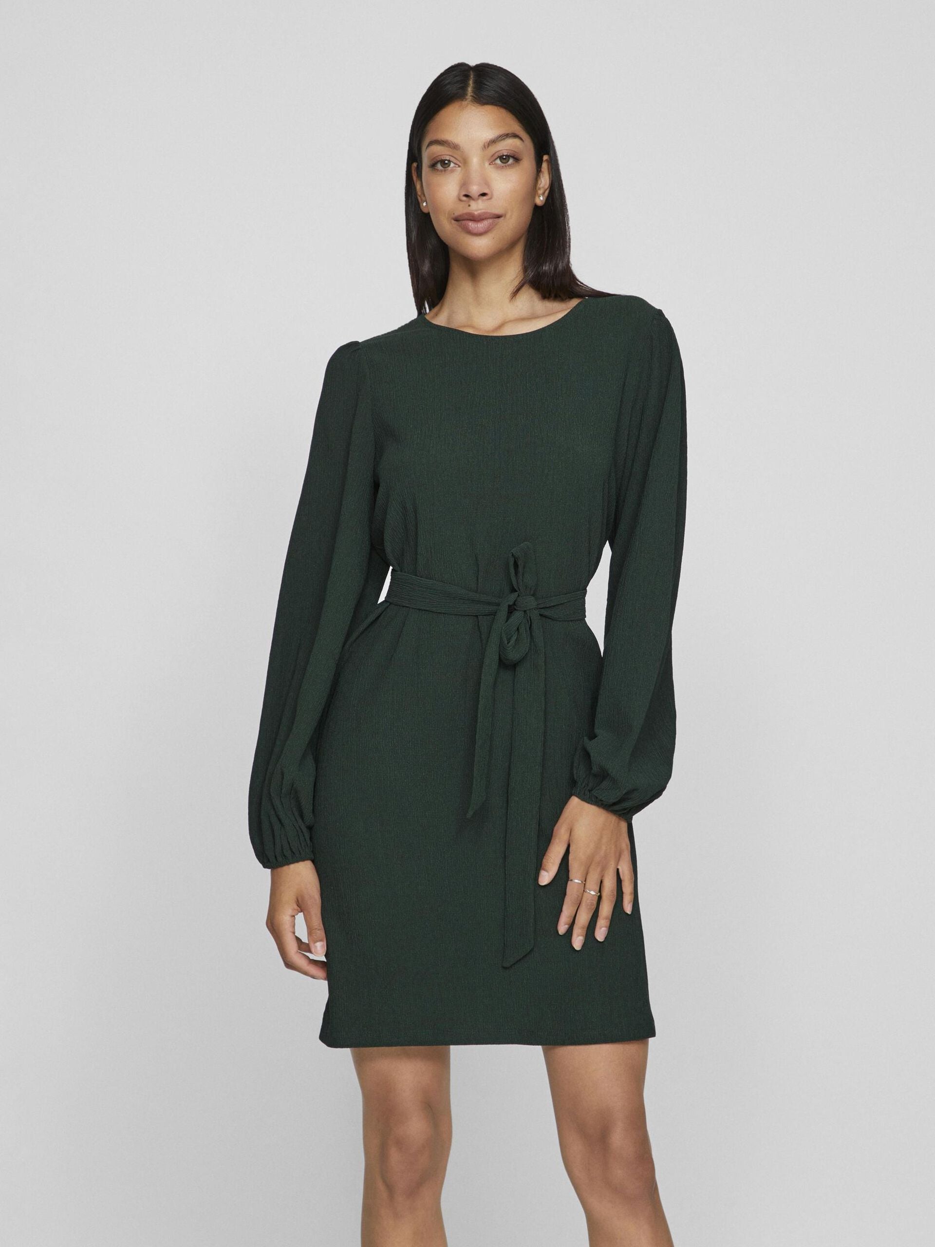 Short dress with belt