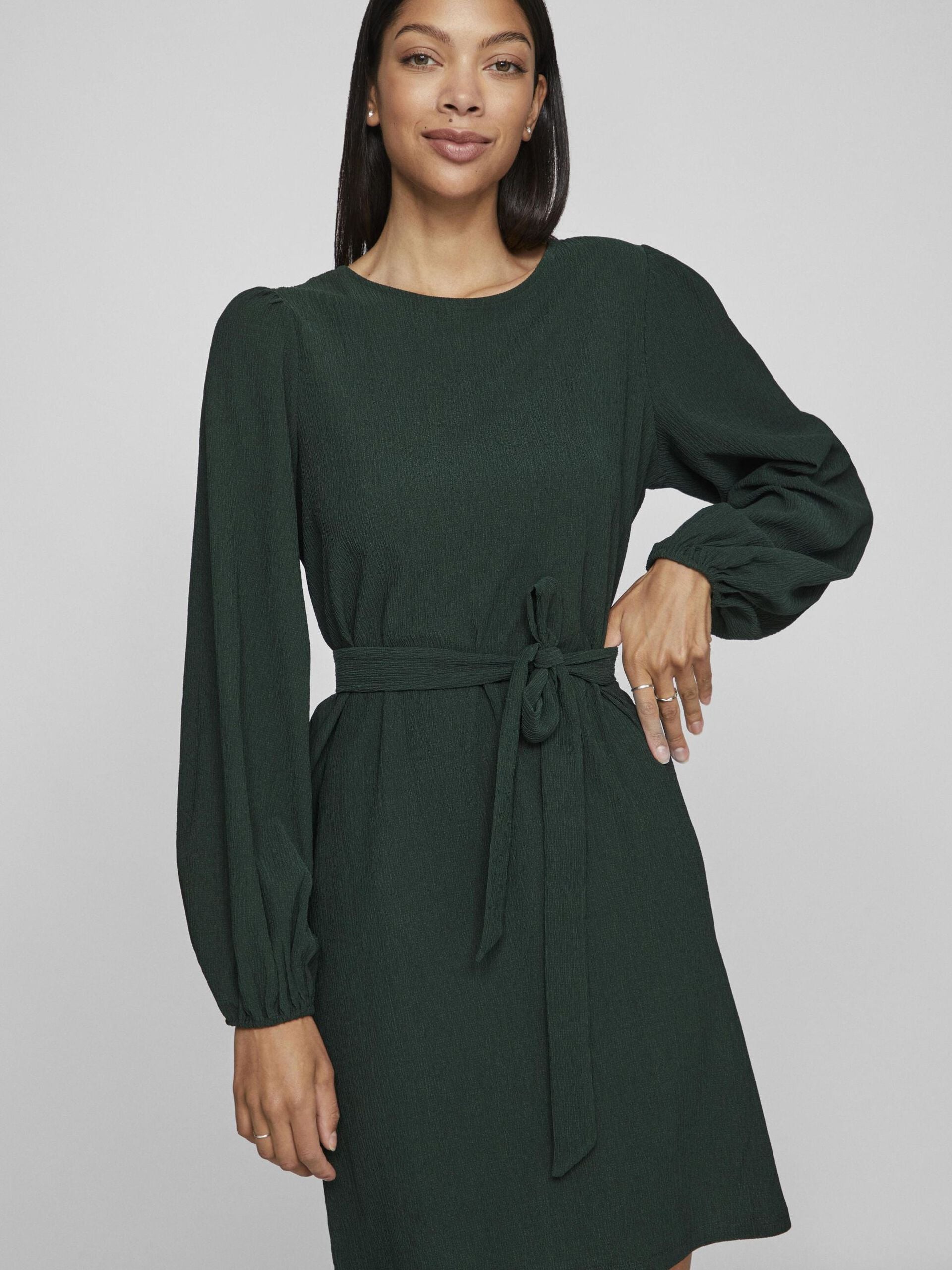 Short dress with belt