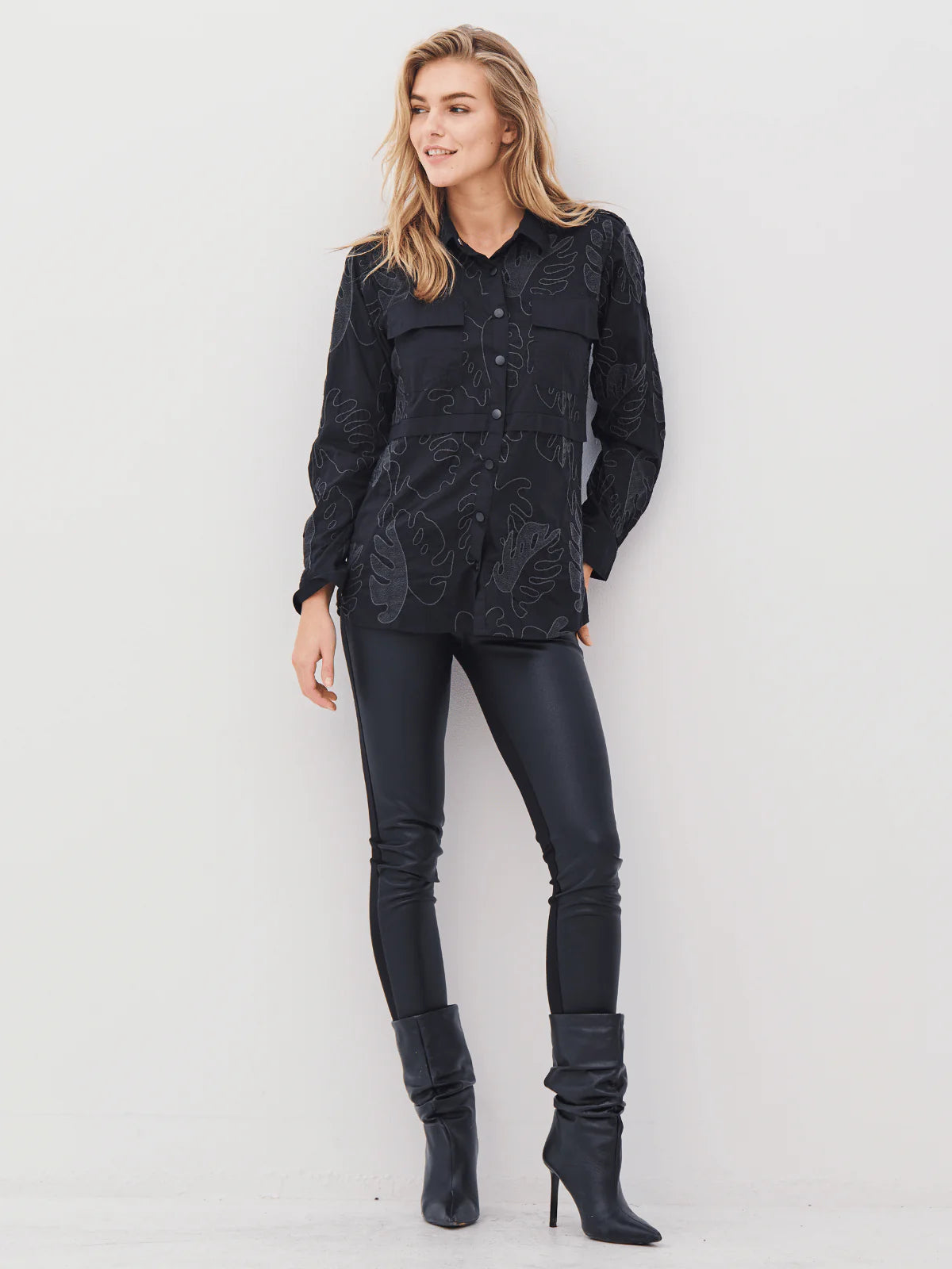 Leaf embroidered shirt