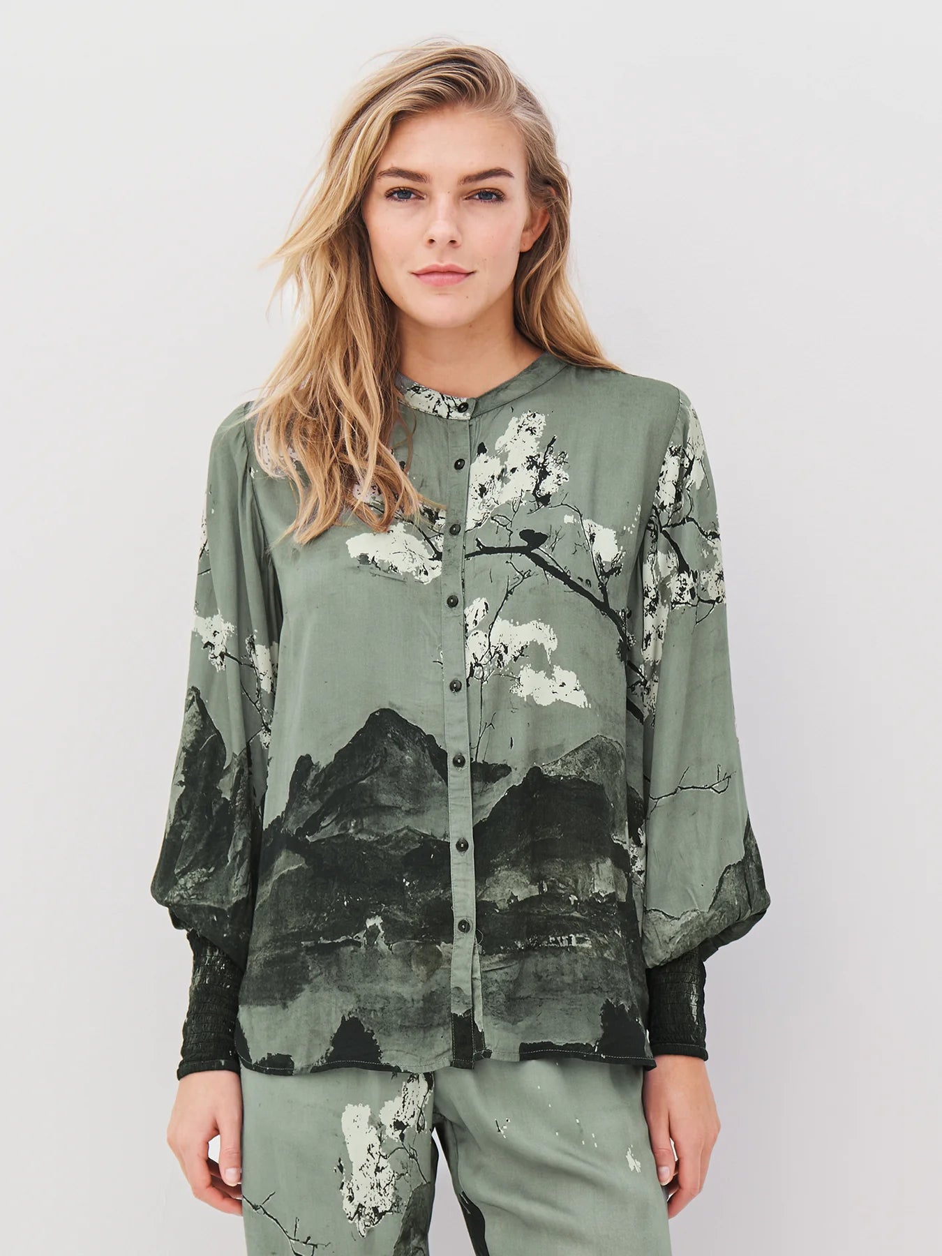 Maho St landscape neck blouse
