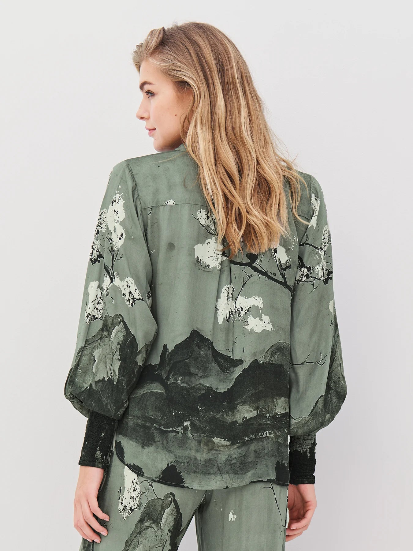 Maho St landscape neck blouse