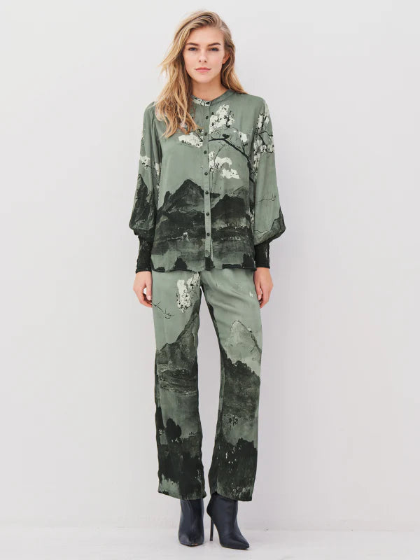 Maho St landscape neck blouse