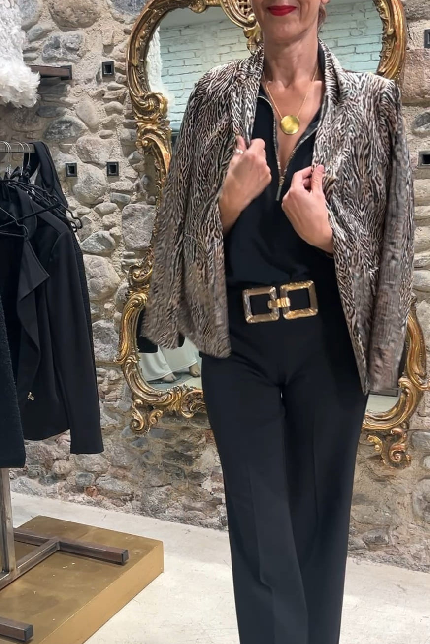 Long-sleeved blazer with print