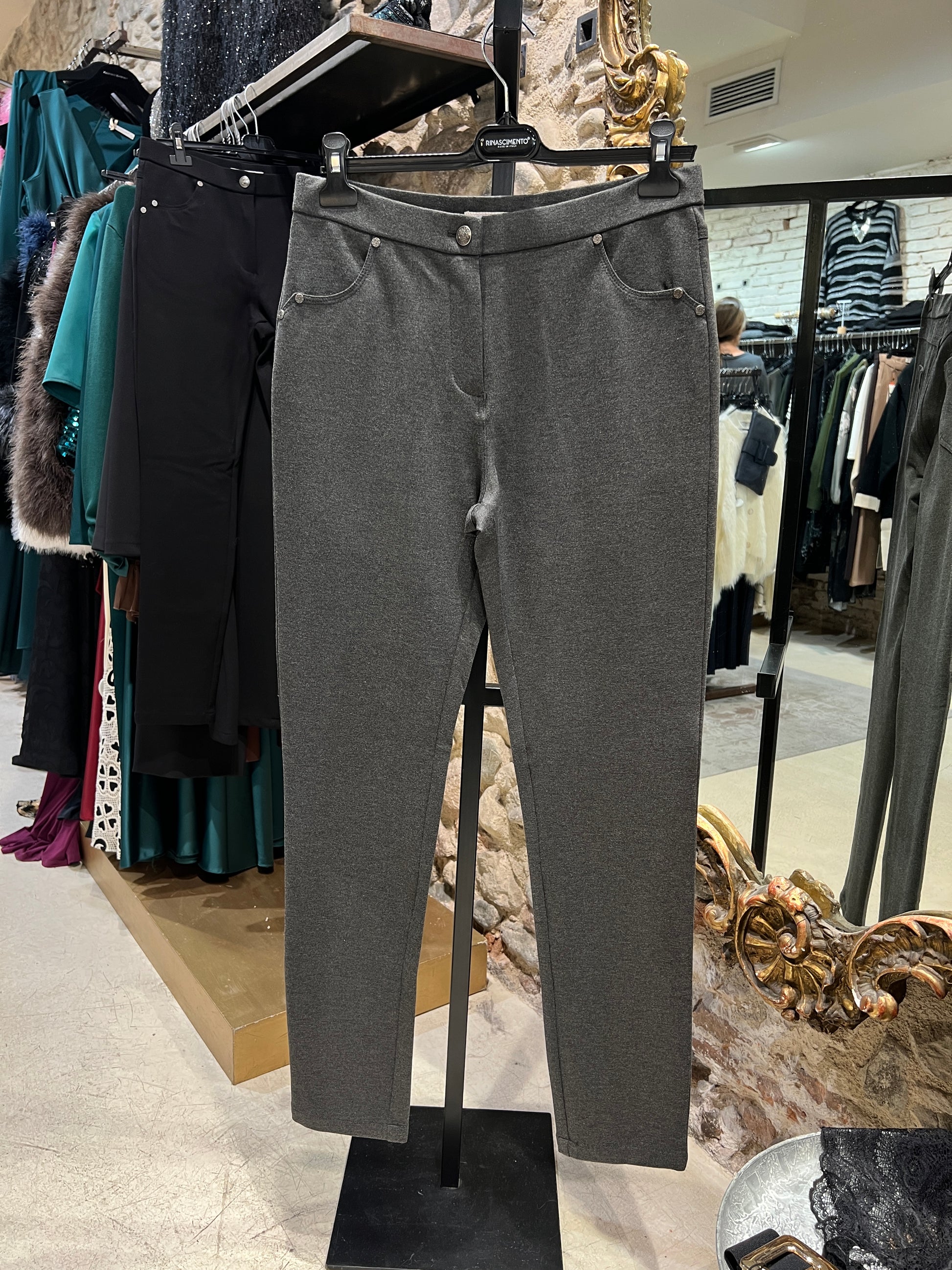 Pantalon droit extensible et ferme