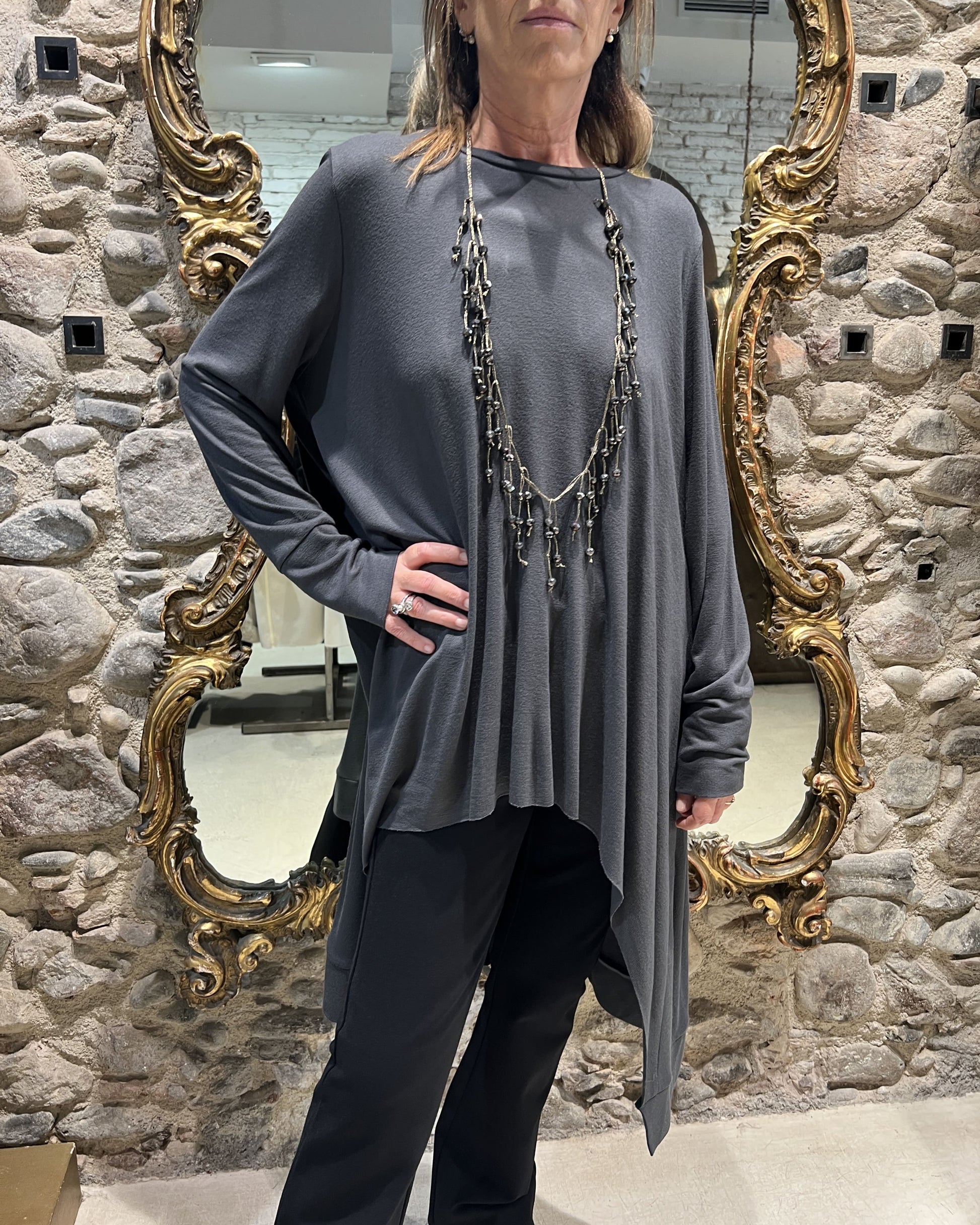 Pull long asymétrique gris