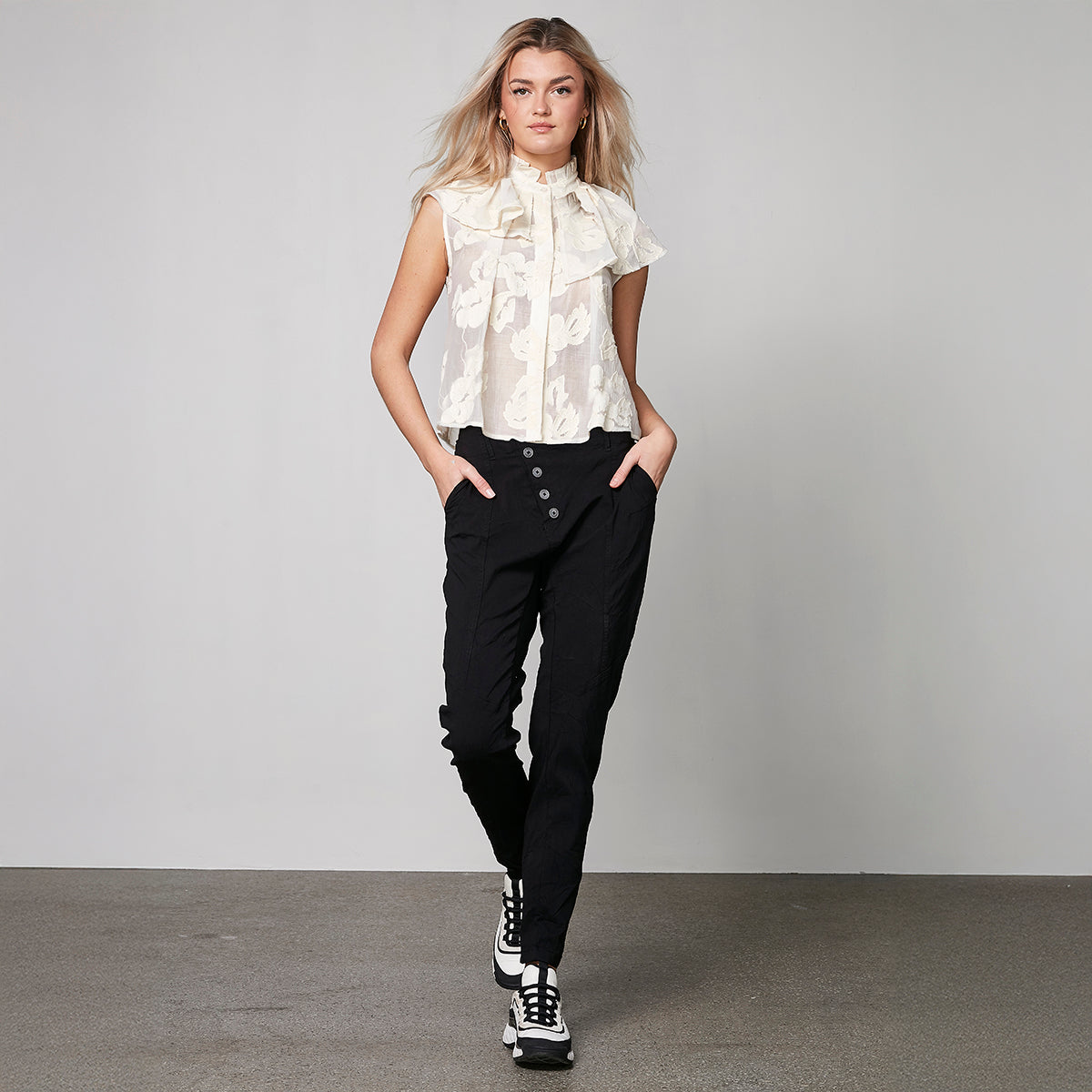 Pantalon TRILLE à boutons en diagonale