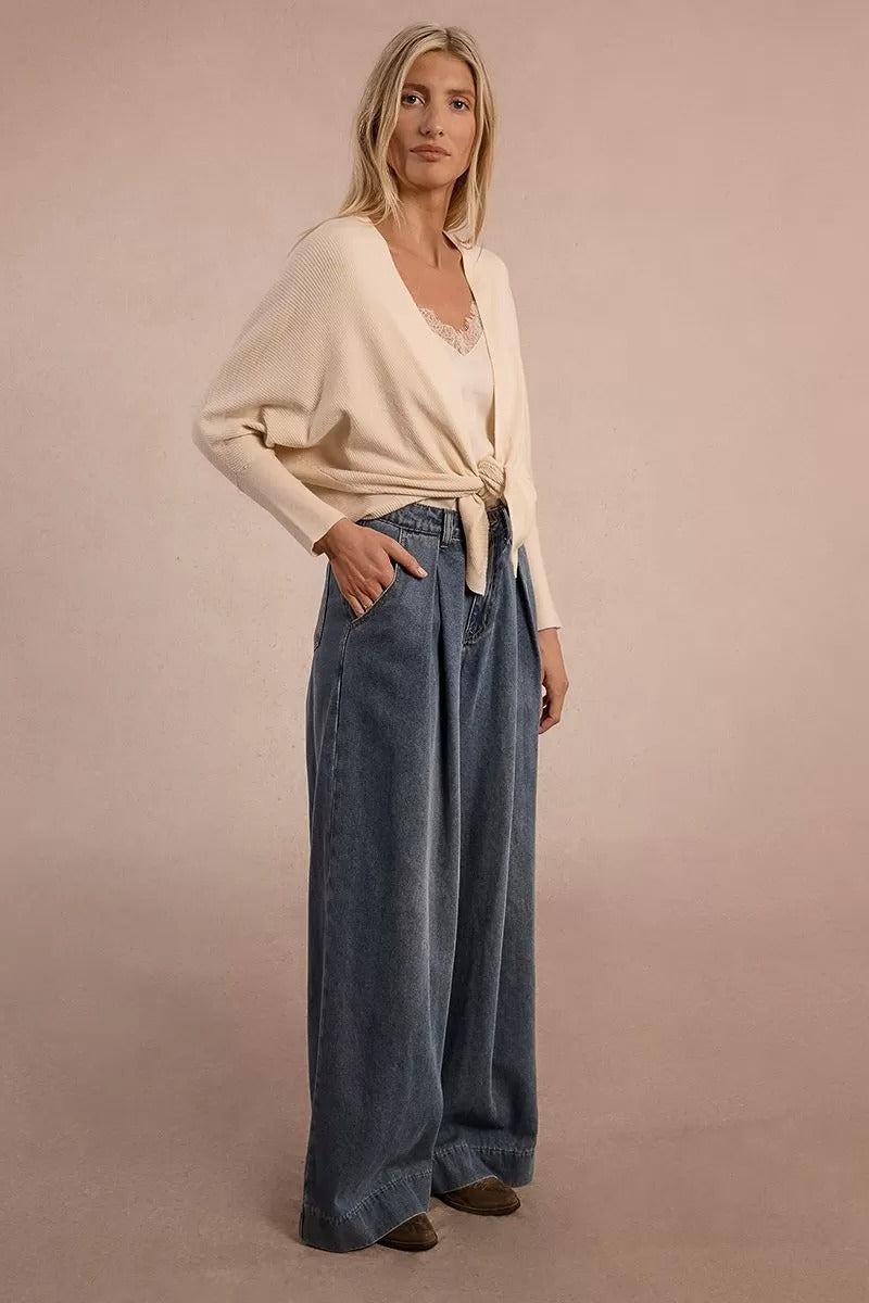 Long-sleeved cardigan with bow