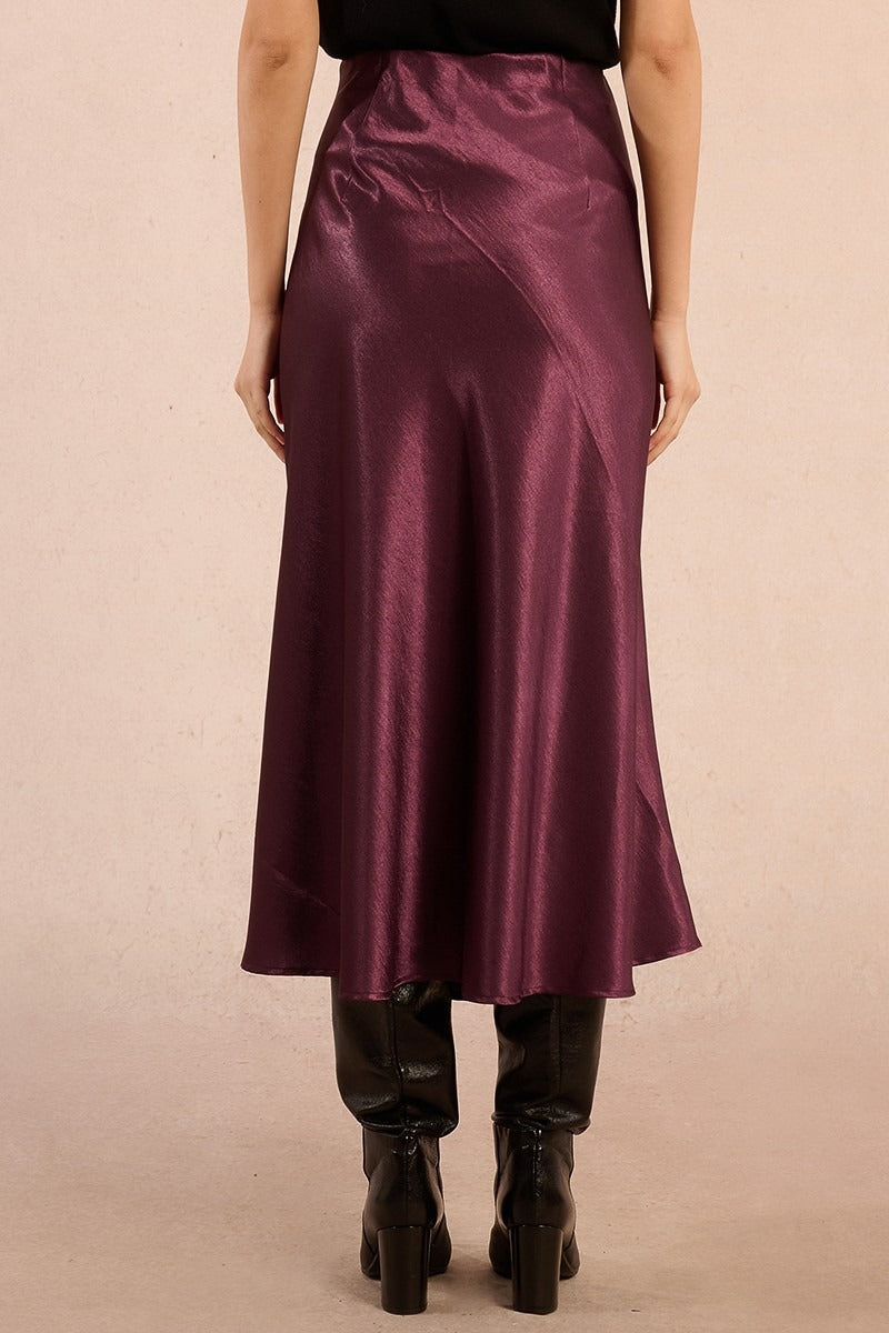 Long skirt in satin fabric