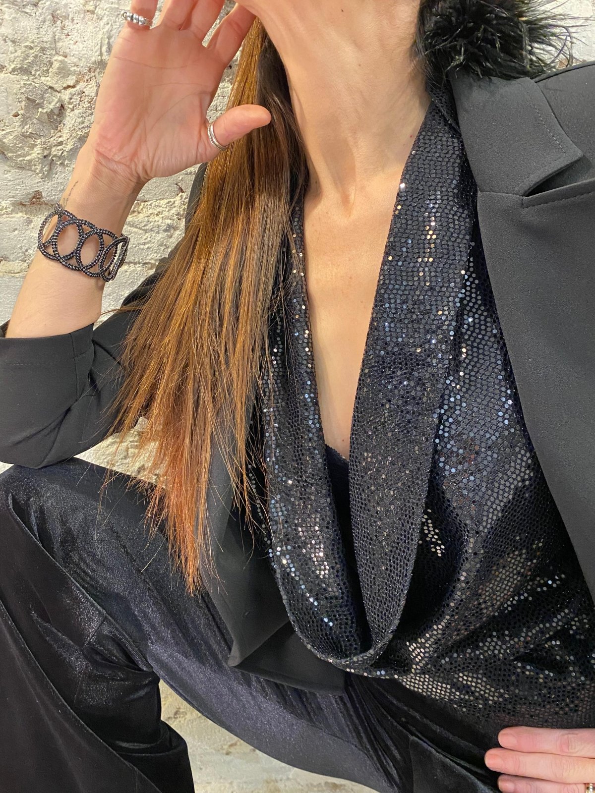 TOP LENTEJUELAS EN TELA VOLCADO - DON ADELINO