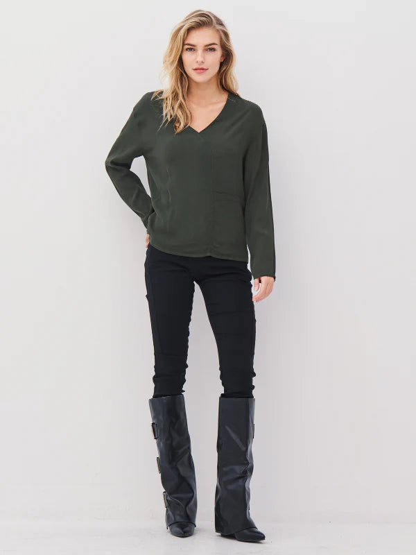 Blusa con escote en V – Dark Green