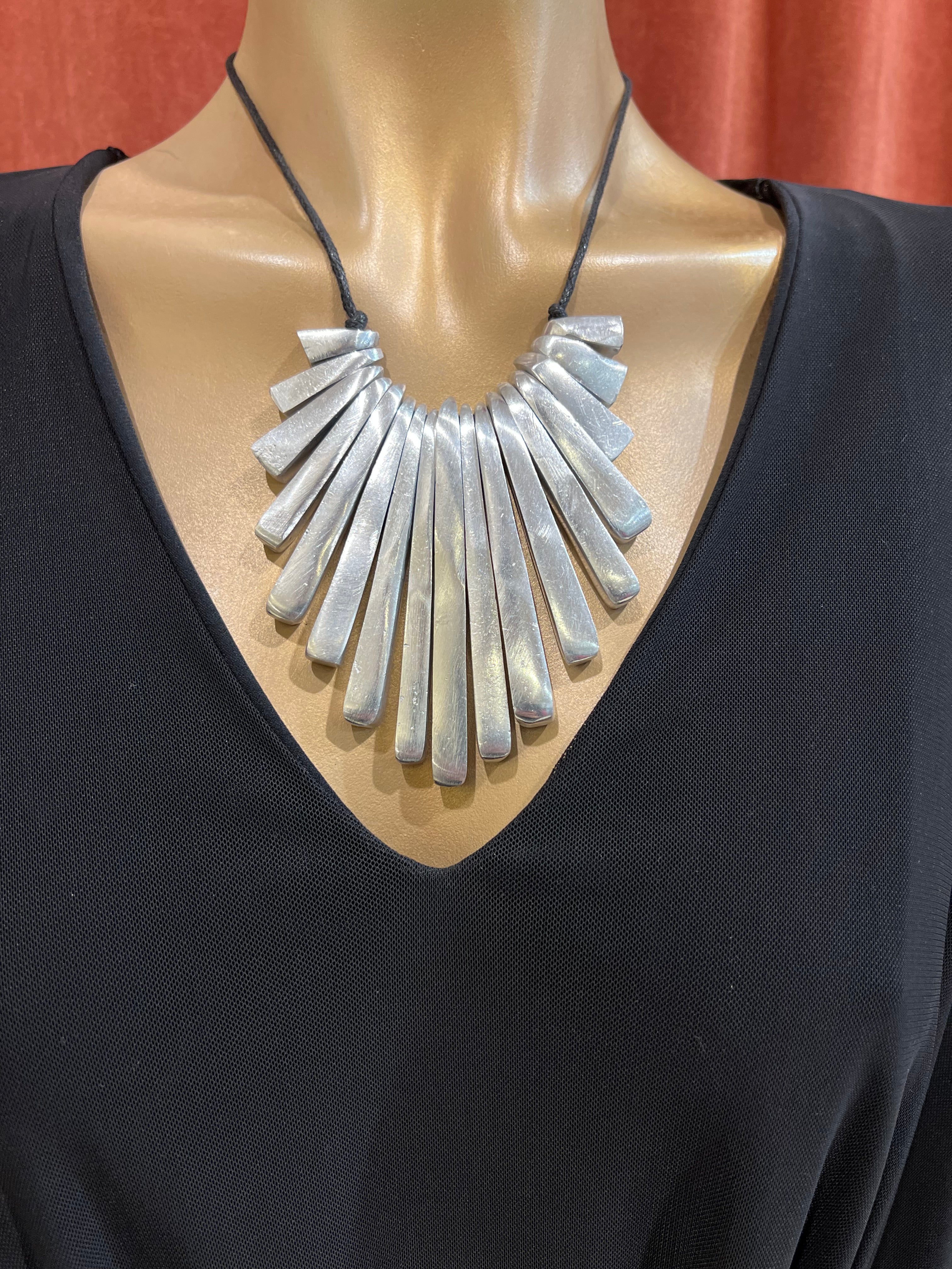 Collar Abanico Plateado