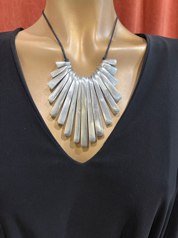 Collar Abanico Plateado