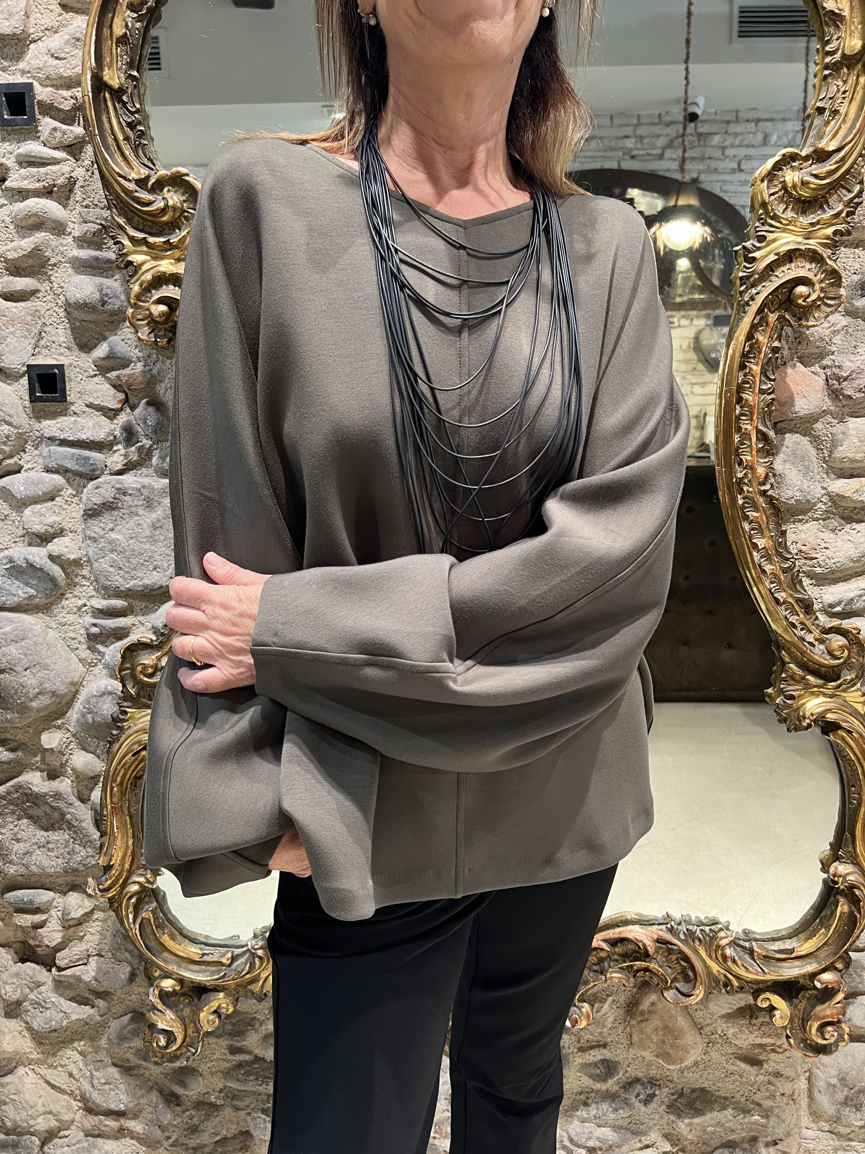 Jersey con caída y manga murciélago