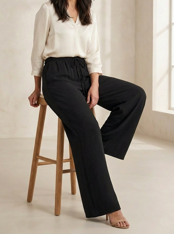 Pantalón ancho negro fluido