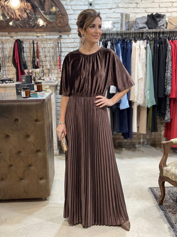 Vestido largo plisado bronce metalizado