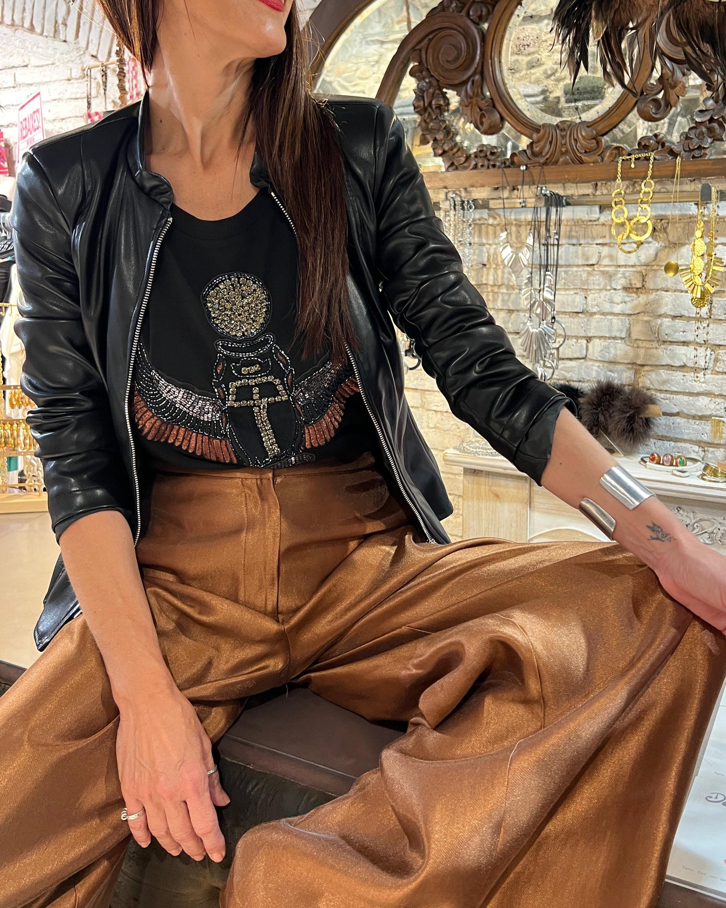 Black T-shirt with embroidered eagle 