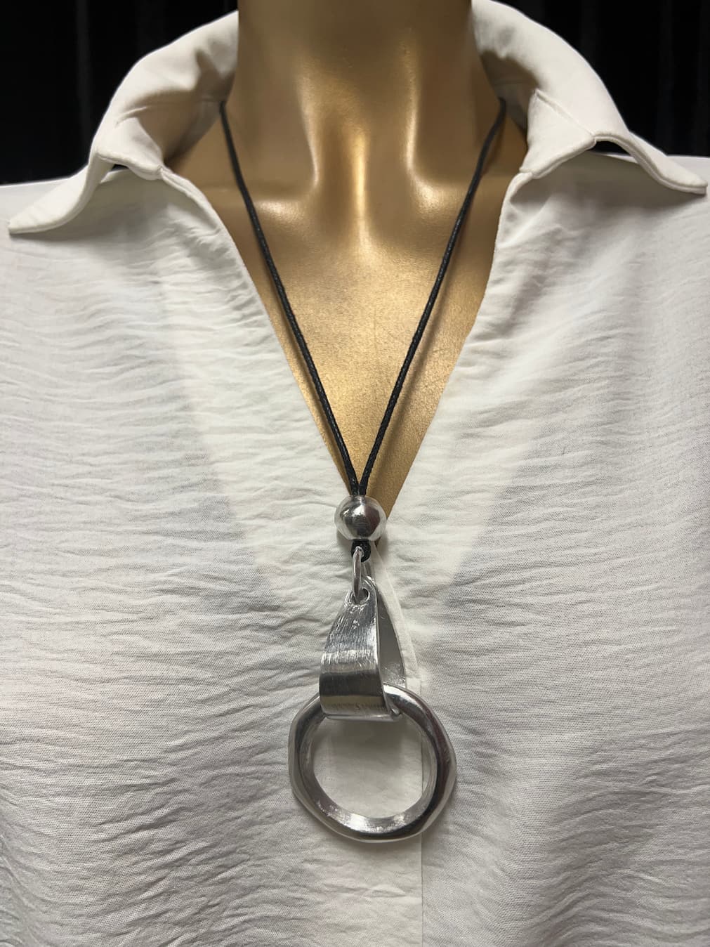 Collar Anillo Nudo Plateado