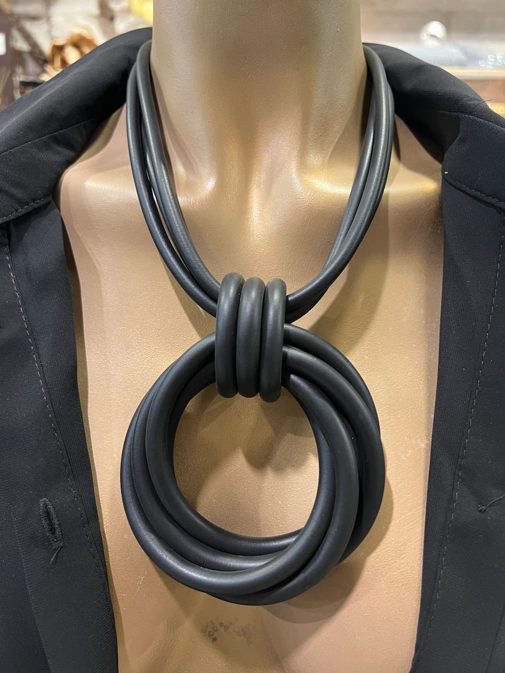 Collar Entrelazado