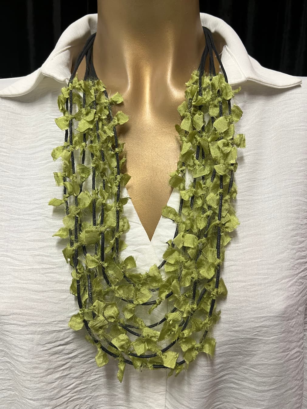 Collar Pétalos