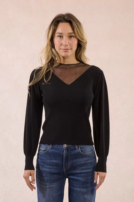 Long-sleeved V-neck sweater