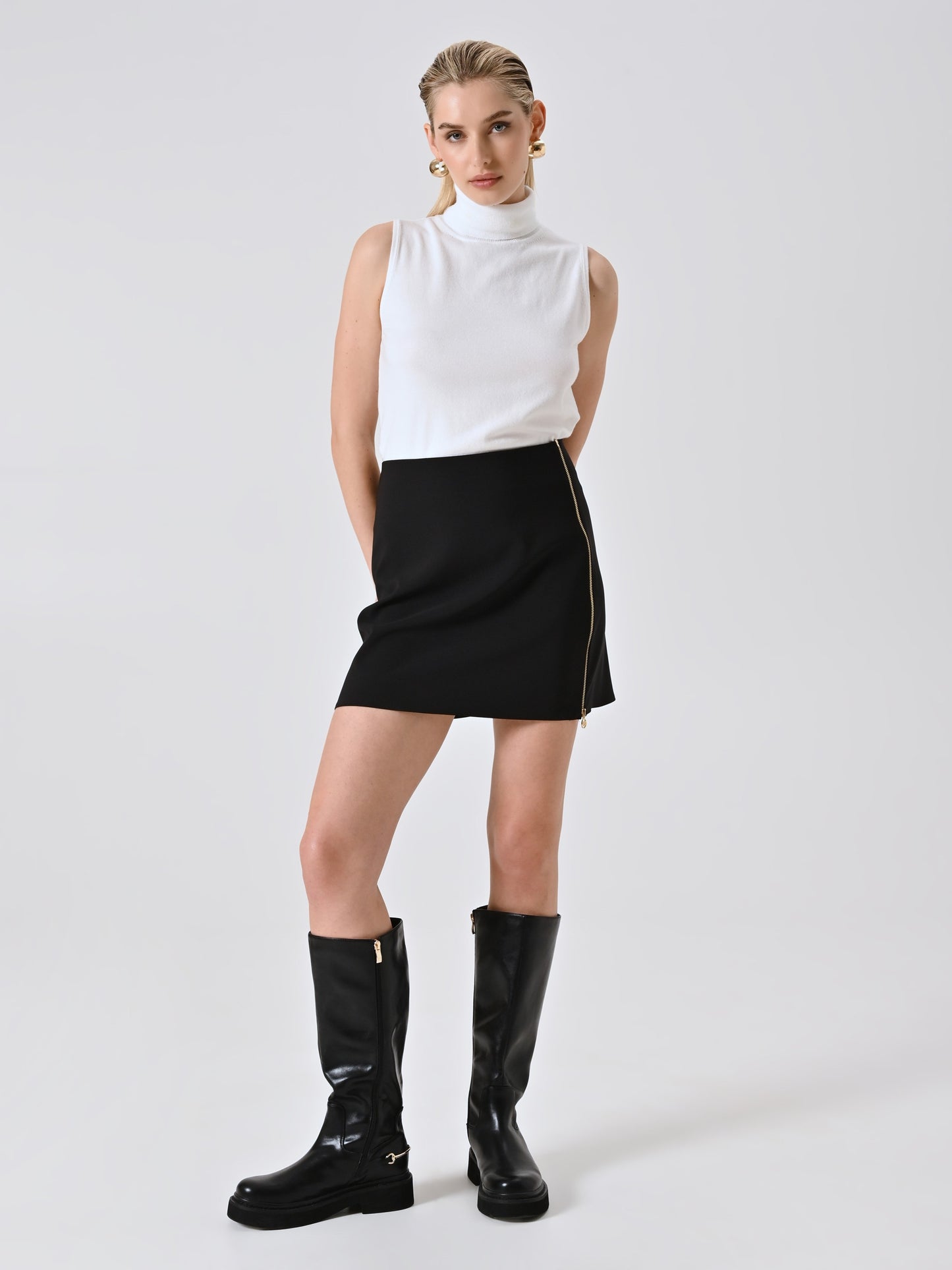 A-line skirt in black technical fabric 