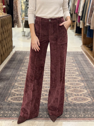 Pantalón burdeos de pana ancho con bolsillos